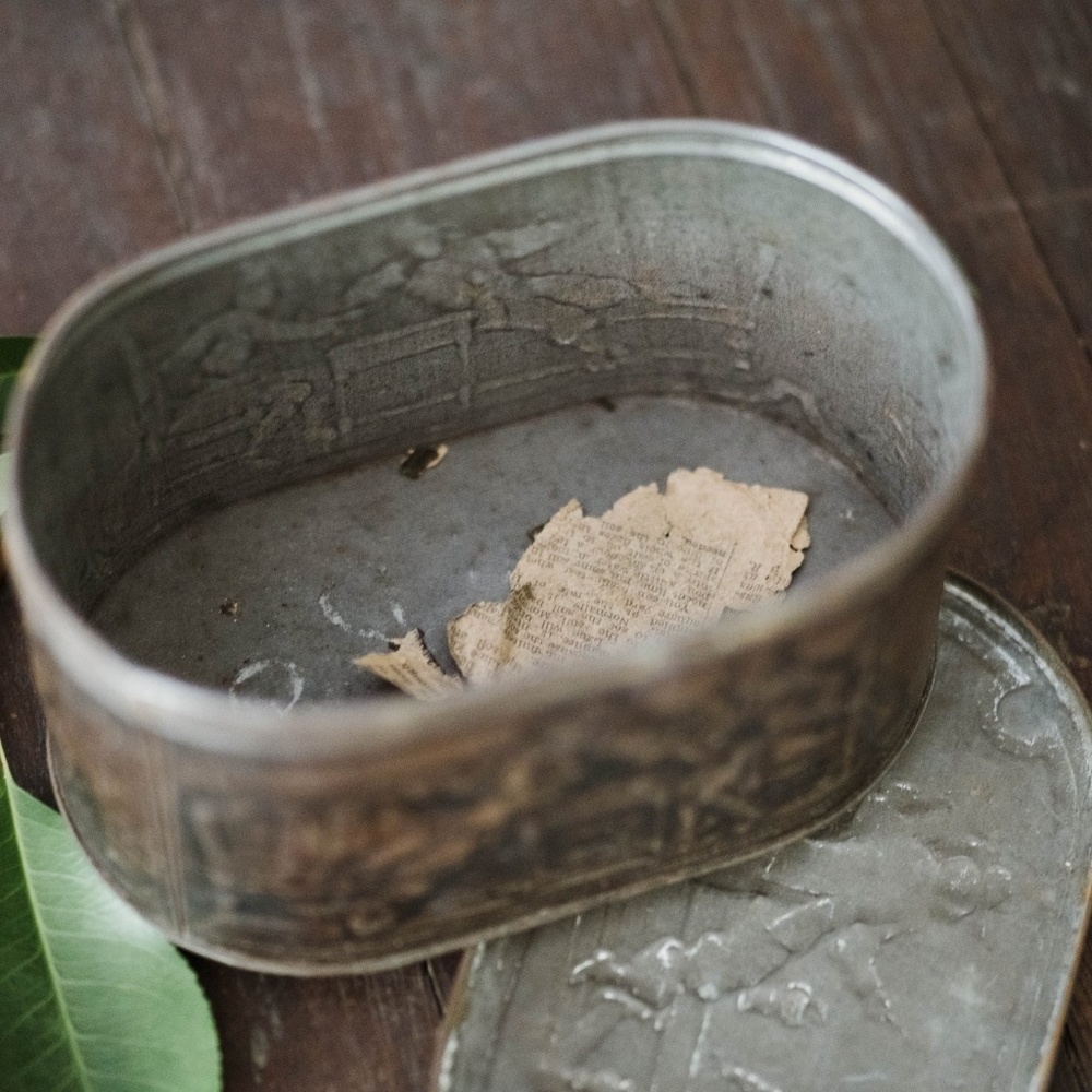 Genuine 1800s Antique Embossed Metal Container - Picture 3 of 4